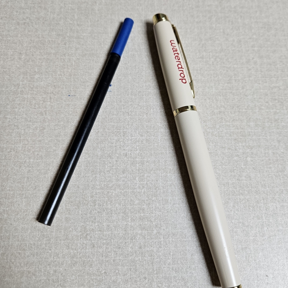 Waterdrop Cream and Gold Pen with Blue Ink Refill